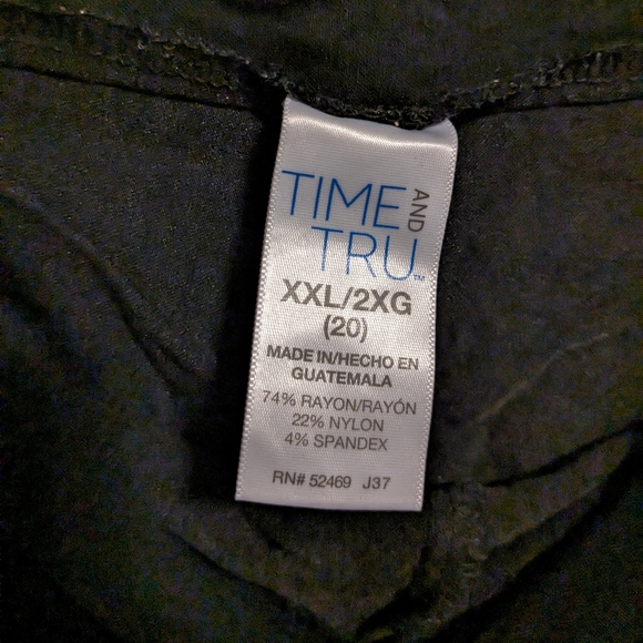 Time and Tru Black Dressy Capris, Size XXL - Picture 3 of 3